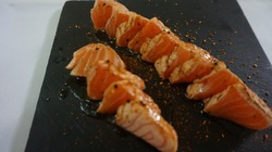 Tataki saumon 12 pièce